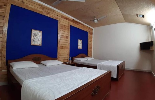 Anaimalai House | Royal Cottage, Anaimalai multiple room