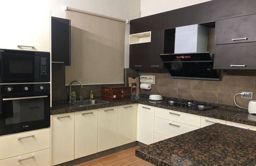 Gulshan-e-Iqbal House | Royal GF,Hygeine+24/7 sec guard+auto generator