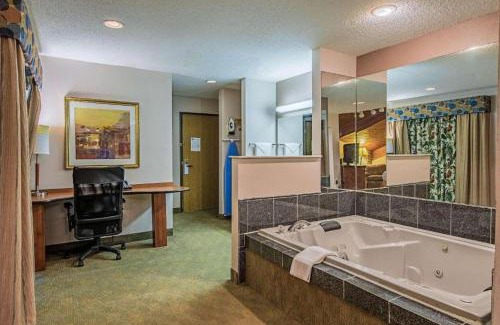 Huntington Hotel | Royal Inn Suites