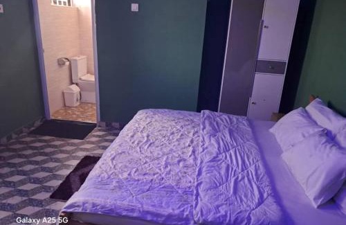 Ngleshi Amanfro House | Royal Joy Guest House