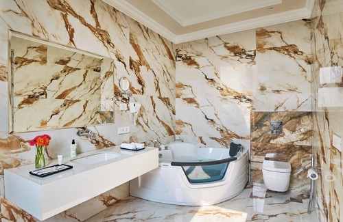 Puranpur Resort | Royal Kingdom Sarovar Portico Pilibhit