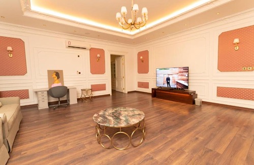 Al Rayyan Villa | Royal Luxury Villa
