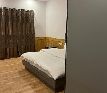 Leh Hotel | Royal nangso guest house