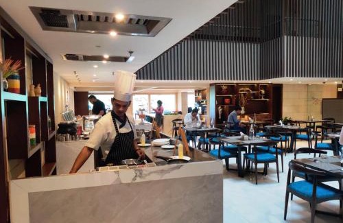 Kalyani Nagar Hotel | Royal Orchid Golden Suites Pune