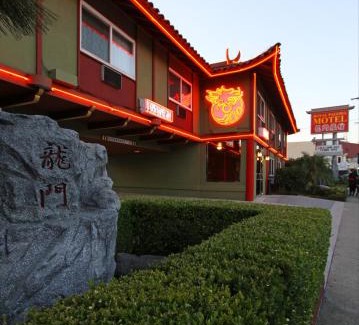 Chinatown Hotel | Royal Pagoda Motel Dodger Stadium
