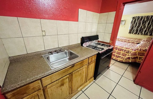 Viavant - Venetian Isles Hotel | Royal Palms Motel & RV Park