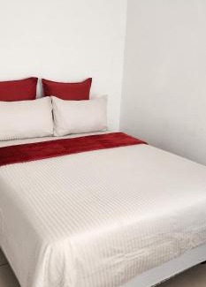 Greater Johannesburg Metropolitan Area Apartment | Royal Xtian Elegant 3 bedrooms