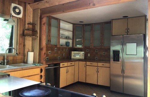 Madeira Park Resort | Ruby Lake Resort