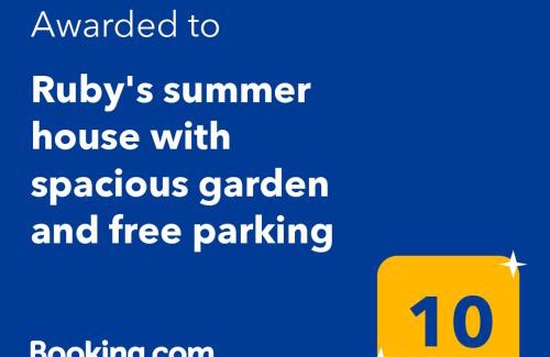 Gavrio House | Ruby's summer house with spacious garden and free parking