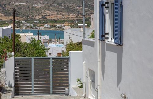 Gavrio House | Ruby's summer house with spacious garden and free parking