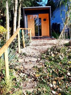 Neufrach Apartment | Ruhestifter-Salem mit Aromasauna und Hot Tub