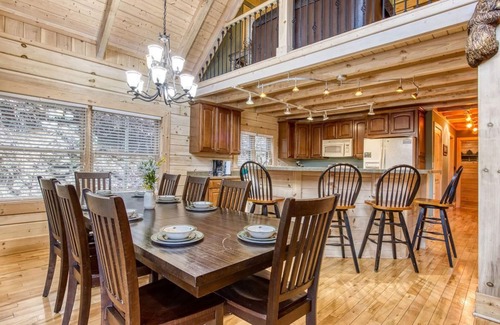 Chalet Village Cabin | Running Bears Den- Chalet Village’s Perfect Retreat in the Mountains