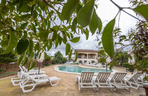 L'Ametlla del Valles House | Rural House 'La Caseta' with Mountain Views, Wi-Fi and Air Conditioning