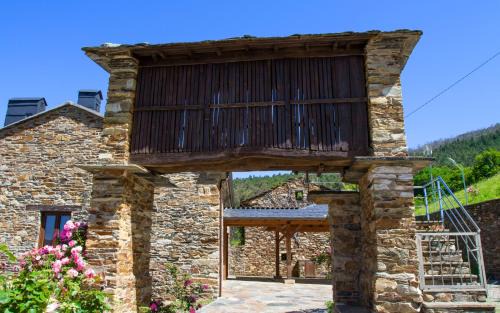 San Tirso de Abres Apartment | RURAL PRADO