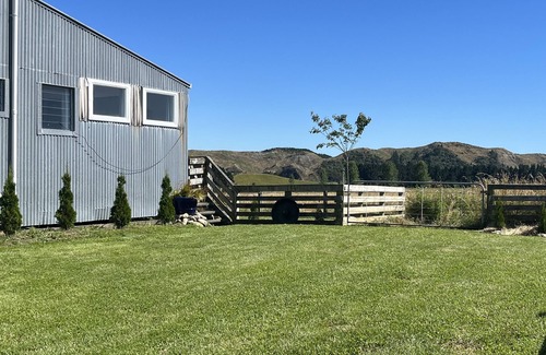 Tuki Tuki House | Rural retreat on a working farm.
