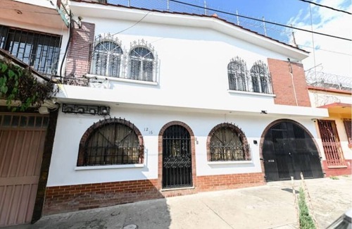 Zona 11 Apartment | RusNovena Apartment #2- Zone 11