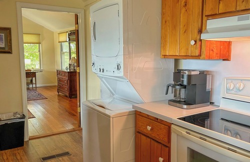 Danbury House | Rustic 2-BR country home w/AC, WiFi, Smart TV & scenic view near Danbury, N.C.