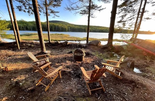 Blue Hill House | Rustic and Stylish Cabin on Stunning Serene Pond