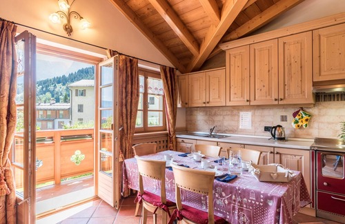 Almazzago Apartment | Rustic Apartment "Maso Margherita - Stua" with Balcony, Garden & Wi-Fi