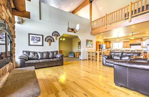 Hatch Cottage | Rustic Bryce Canyon Home w/Deck on Sevier River!