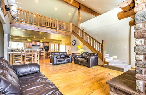 Hatch Cottage | Rustic Bryce Canyon Home w/Deck on Sevier River!