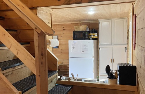 Charlestown Cabin | Rustic cabin, 1.5 miles to beach, max 4 guest