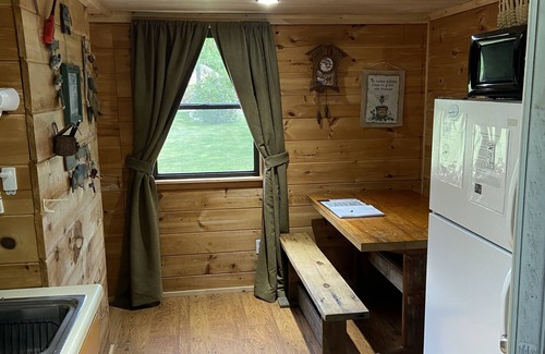 Charlestown Cabin | Rustic cabin, 1.5 miles to beach, max 4 guest