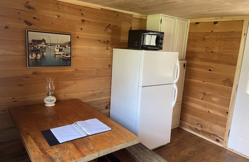 Charlestown Cabin | Rustic cabin, 1.5 miles to beach, max 4 guest