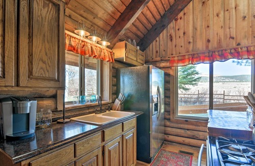 Lyman Cabin | Rustic Cabin 20 Mins to Capitol Reef Nat'l Park!