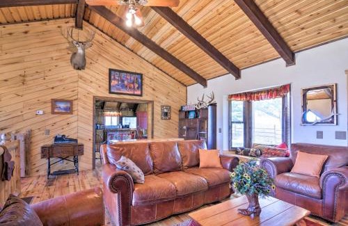 Lyman House | Rustic Cabin 20 Mins to Capitol Reef Natl Park!