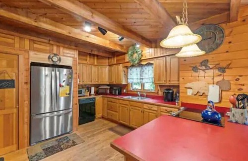 Lake Luzerne Cabin | Rustic Cabin in Lake Luzerne - Smith Mtn House