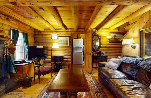 Wardsboro Cabin | Rustic cabin in serene location with fireplace and pool access