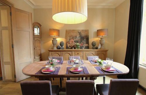 Latour House | Rustic Charm, Modern Comfort, cleaning included