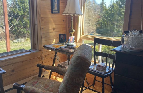 Green Bay Cottage | Rustic Comfy Cottage in the heart of NS Ocean Playground. Walk to Beach.