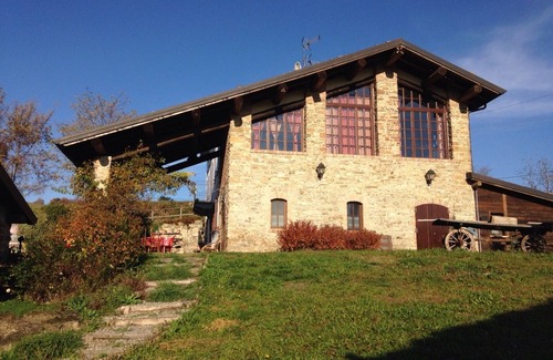 Nibbiano Bed & Breakfast | Rustic cottage among hills and vineyards for families and friends