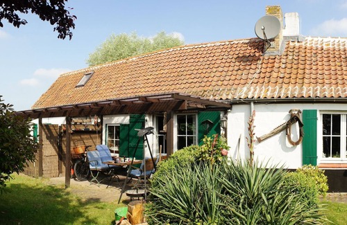 Koksijde House | Rustic cottage near the beach on Ortstand of Oostduinkerke.