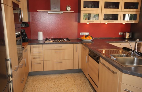 Marbella Villa | Rustic Family Villa on one level with big pool, private garden & sauna (winter)