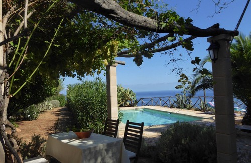 Banyalbufar Cottage | Rustic finca in a quiet location with pool and panoramic sea and mountain views