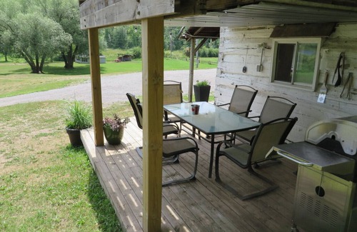 Greater Madawaska Cabin | Rustic Lakeside Log Cabins