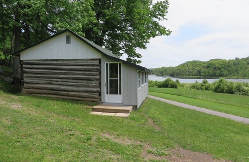 Greater Madawaska Cabin | Rustic Lakeside Log Cabins