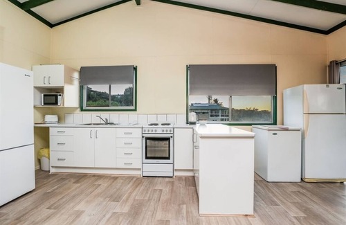 Seventeen Seventy House | Rustic Nature Escape - Family and Pet-Friendly Stay with Scenic Views and Peaceful Digital Detox