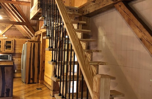 Lake Charles House | "Rustic Retreat" Timber Frame near Sam Houston Jones State Park & Casinos