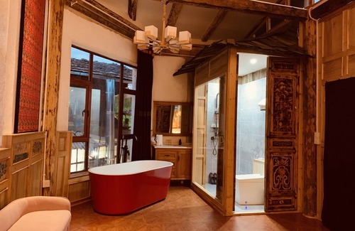 Shangri-La Hotel | Rustic Skies