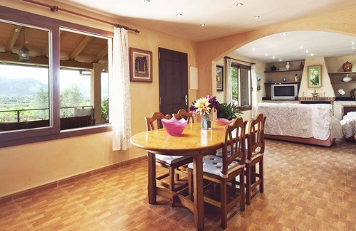 Inca Villa | Rustic stone completely lined stone mountain Situdada