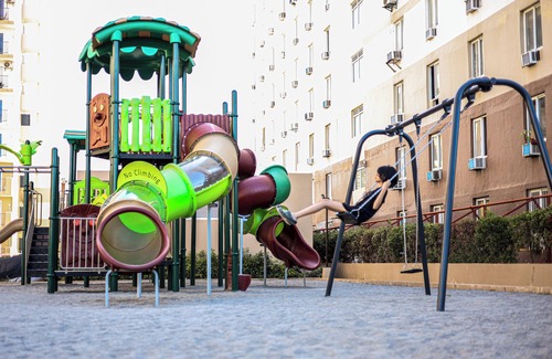 Lapu-Lapu Apartment | Rustic Studio w/Balcony, Large Pool, and 7/11 Store near Mactan Airport