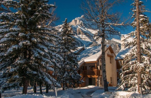 Banff Condo | Rustic Value Banff Condo with Fireplace!