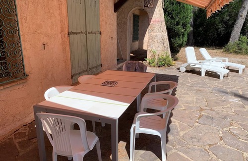 Puget-sur-Argens Villa | Rustic villa with a large swimming-pool, close to the sea