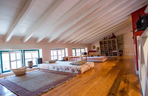 Lourinha Villa | Rustic with a Fantastic pool and garden; 5km from Beach