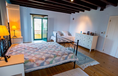 Lourinha Villa | Rustic with a Fantastic pool and garden; 5km from Beach