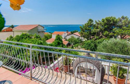 Maslenica Villa | Rustical Vila VERDE with traditional Tavern & Pool